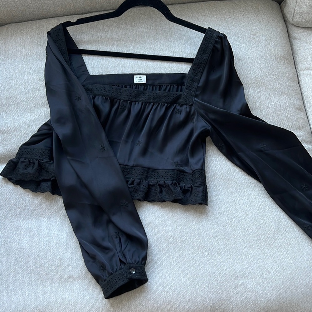 Black aritzia low neck blouse size small